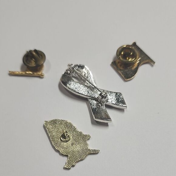 Patriotic Flag and Ribbon Pin Lot Of 4 - Picture 4 of 5